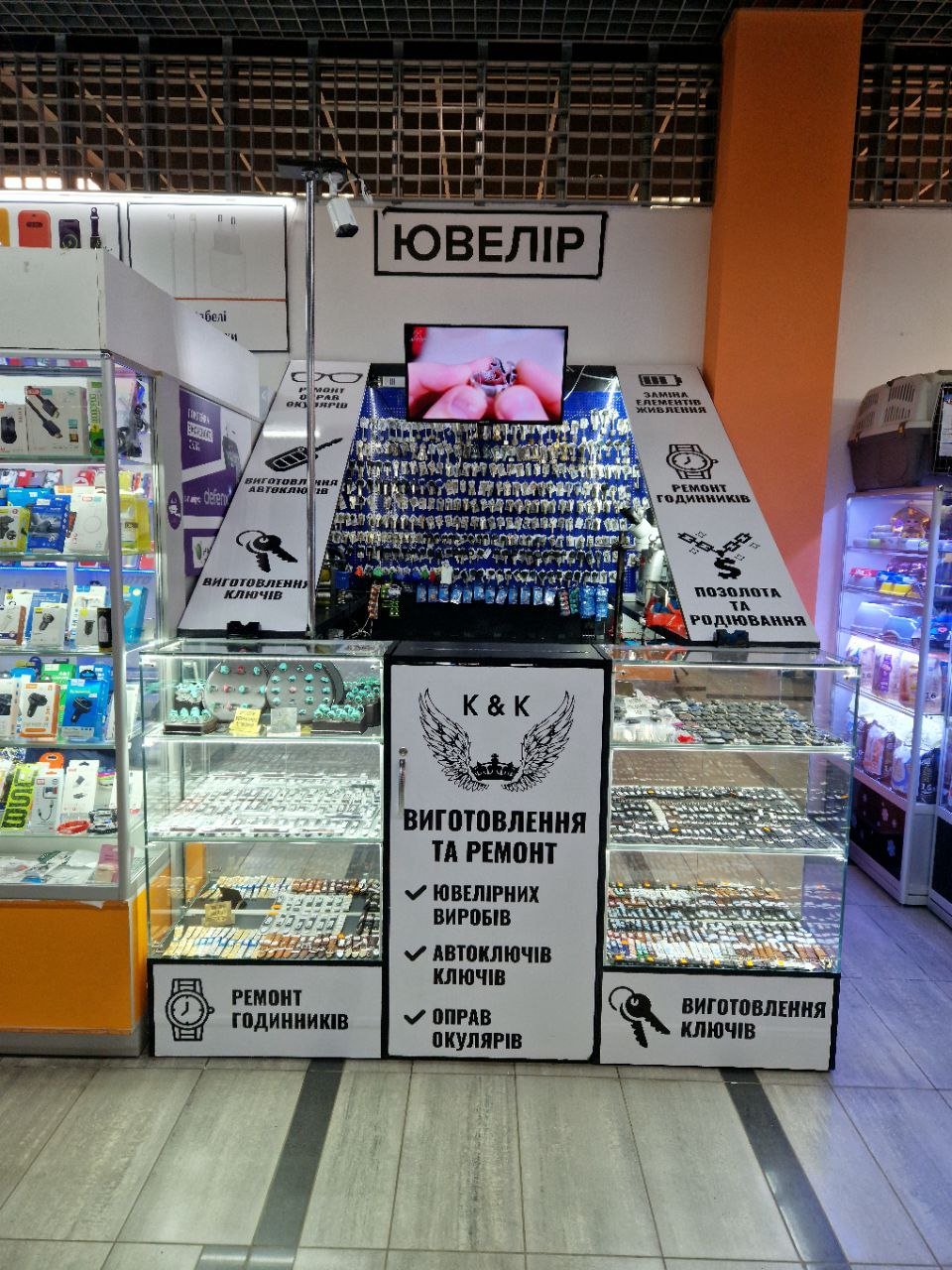 Перша майстерня в Бучі